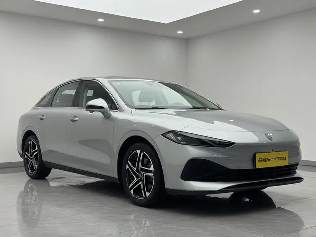 Roewe Roewe D7 DMH 125 Ultimate Edition