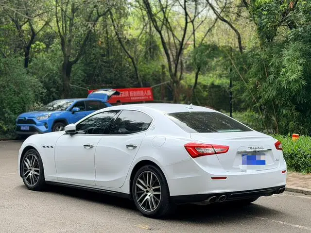 Maserati Ghibli 3.0T Standard Edition