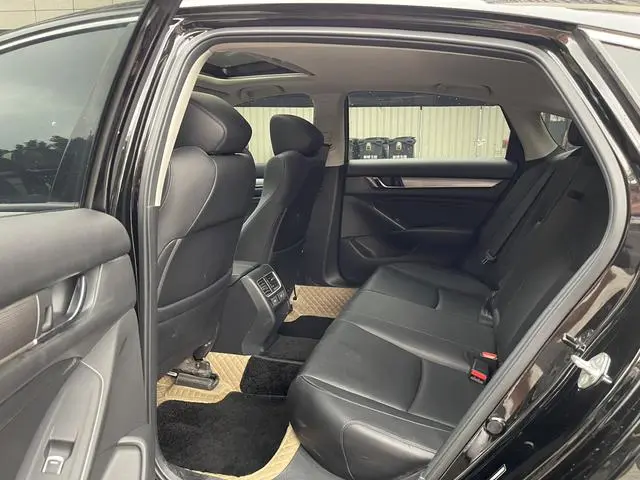 Honda Accord 260TURBO Deluxe Edition