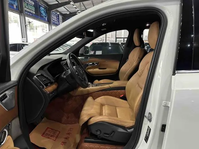 Volvo Volvo XC90 PHEV E-drive hybrid T8 Zhizun Edition 7-seater
