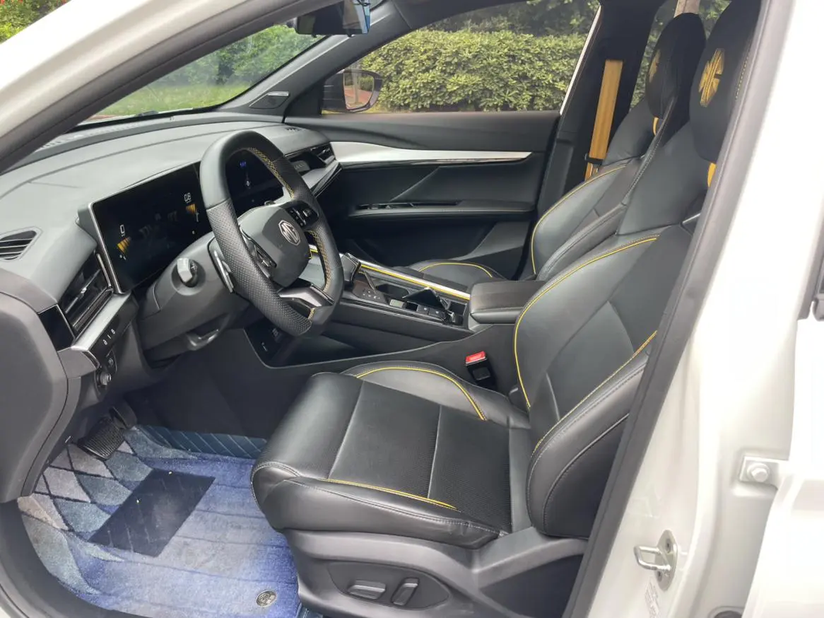 MG MG5 Scorpio 1.5T Trophy Sports Premium Edition