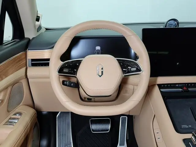 AITO Ask the world M5 Extended range Max RS four-wheel drive high-end smart driving version