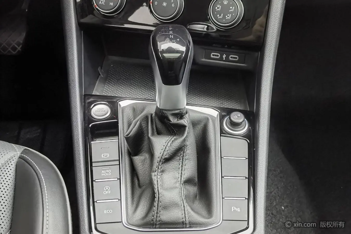 Volkswagen Sagitar 300TSI DSG Beyond Edition