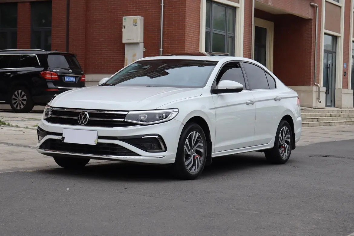 Volkswagen Bora 200TSI DSG Smooth Version