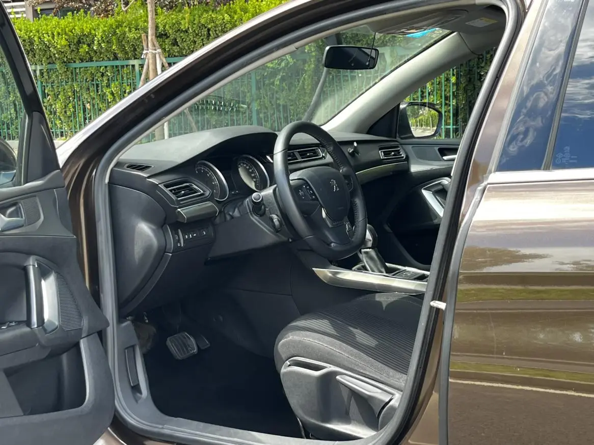 Peugeot Peugeot 408 1.6T Automatic Deluxe Edition