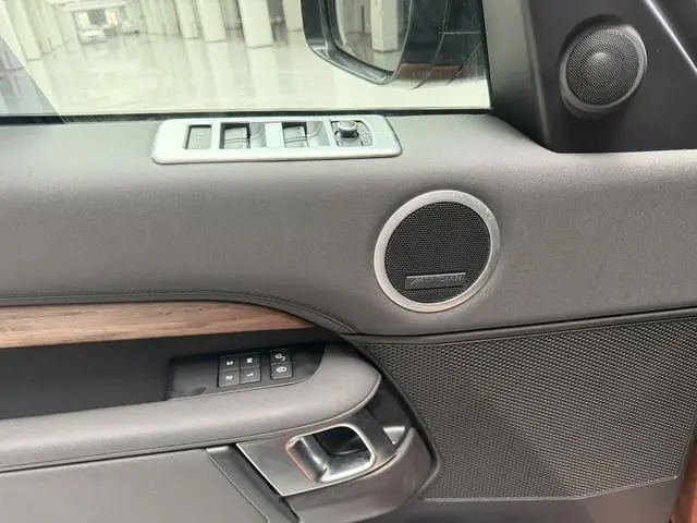 Land Rover discover 3.0 V6 HSE