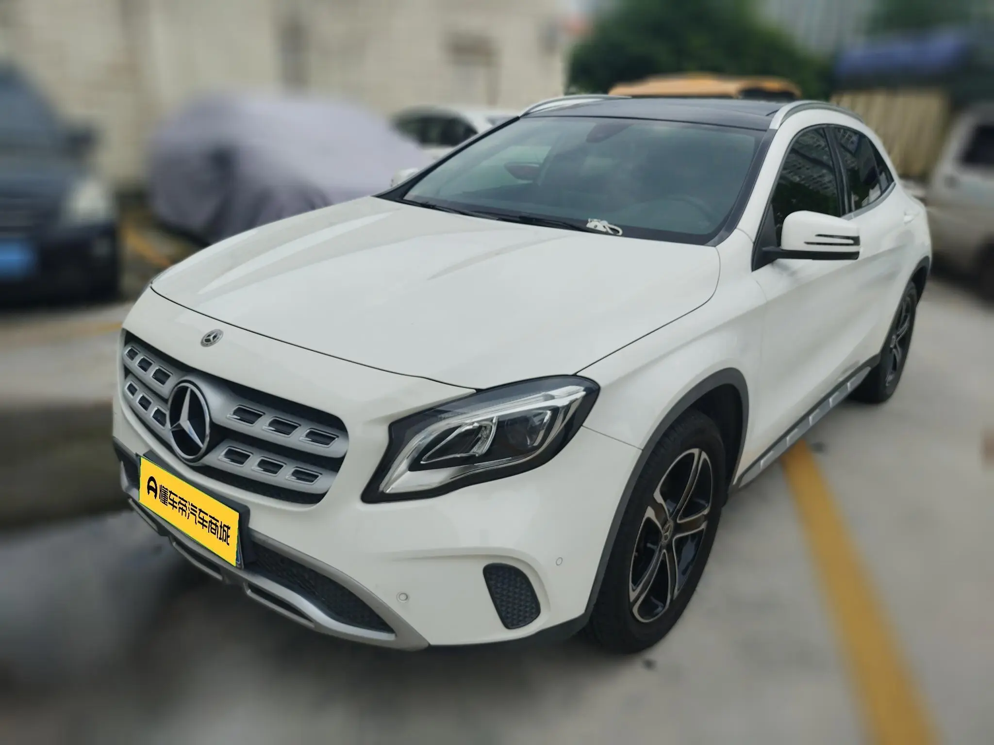 Mercedes-Benz Mercedes-Benz GLA GLA 200 fashion type