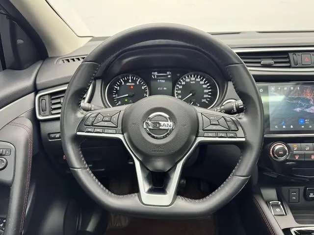 Nissan Qashqai 2.0 L XV Prem Deluxe Edition