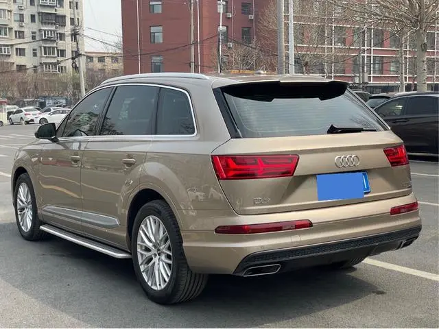 Audi Audi Q7 45 TFSI S line sporty