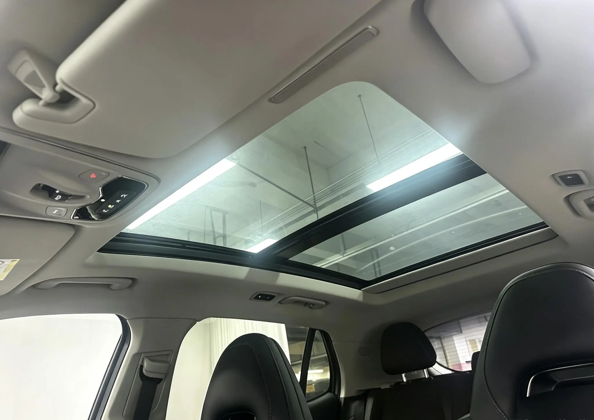 LYNK & CO Lynk &Co. 01 EM-P 1.5T Jin Pro Country V