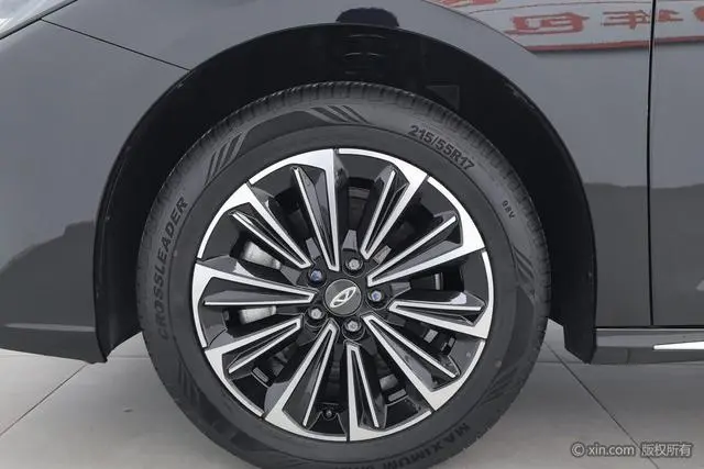 Chery Fengyun Fengyun A8 127 Riding the Wind Version