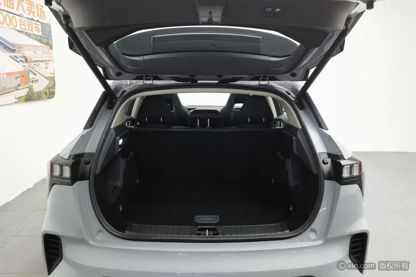 LYNK & CO Lynk & Co. 06 EM-P 84KM battery life version Pro