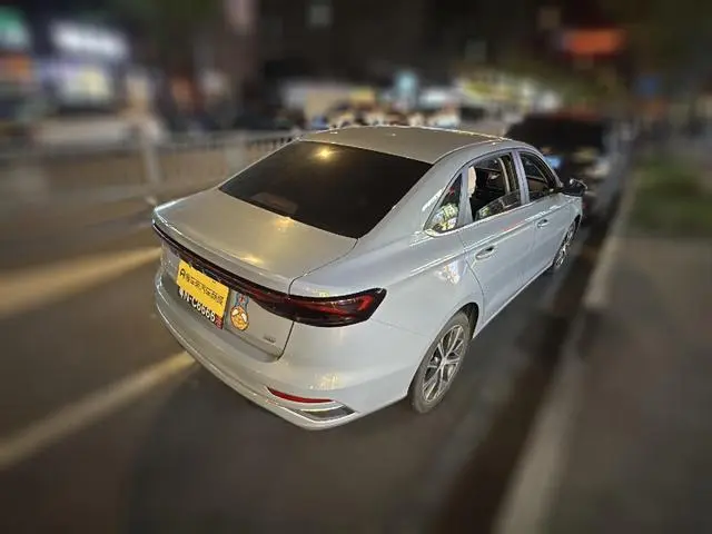 Geely Emgrand 4th generation Champion Edition 1.5L CVT Premium Type