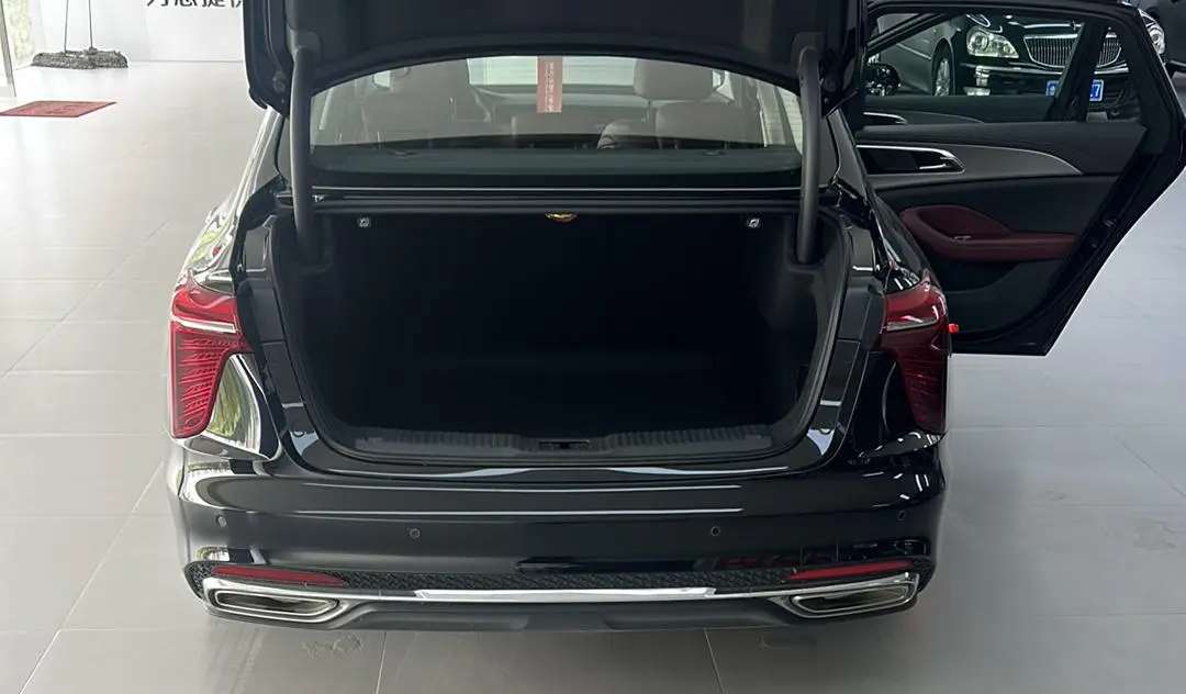 Hongqi Hongqi H5 1.5T DCT Zhilian Flag Rhyme Version