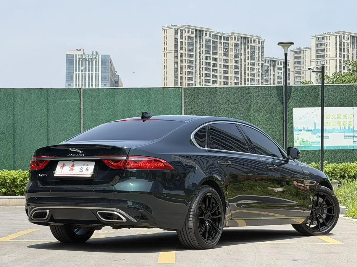 Jaguar Jaguar XFL 2.0T P250 two-wheel drive Exclusive Deluxe Edition