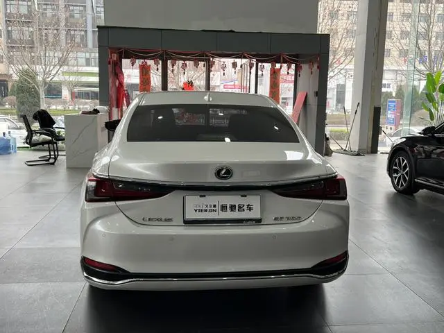 Lexus Lexus ES 200 Excellent Edition