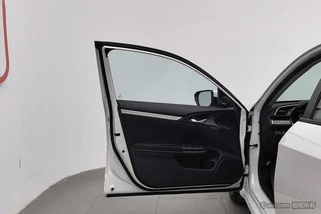 Honda Civic 220TURBO CVT Dynamic Version Country VI