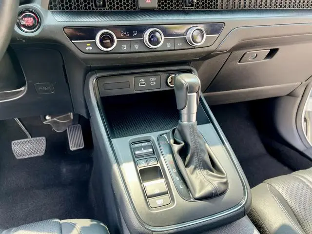 Honda Hao Ying 240TURBO CVT two-wheel drive Deluxe Edition