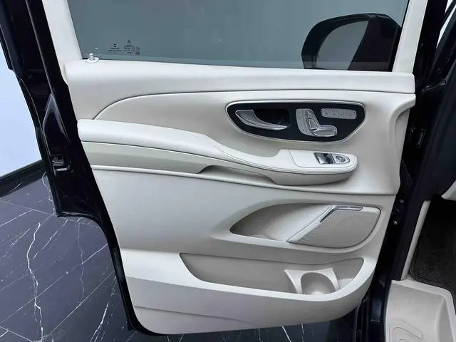 Mercedes-Benz Mercedes-Benz V-class V 260 Premium Edition