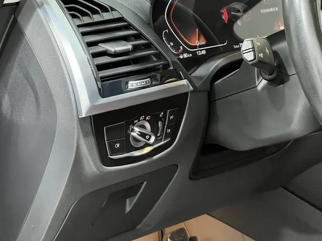 BMW BMW X3 xDrive25i M sports suit