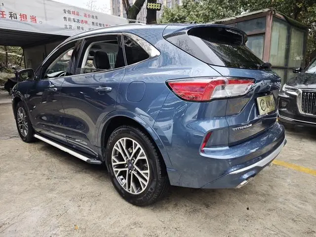 Ford Ruiji EcoBoost 245 four-wheel drive Jiaxiang model
