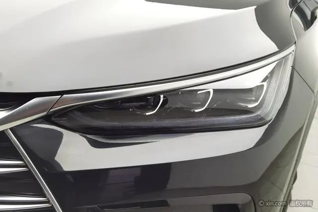 BYD Tang DM DM 2.0T four-wheel drive high-performance version of the Genesis flagship