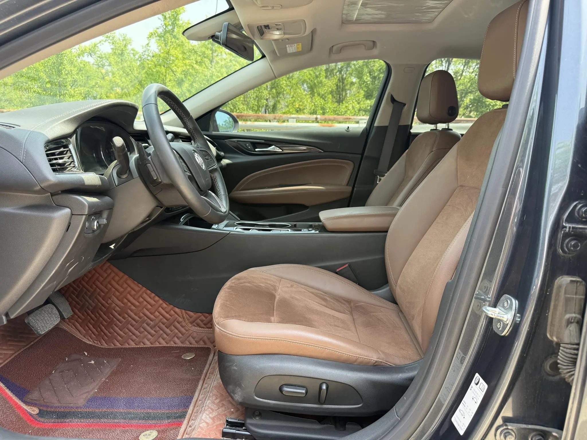 Buick Regal 20T luxury Country VI