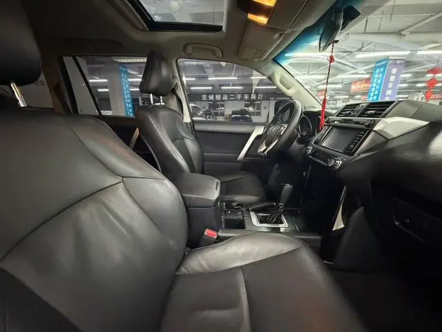 TOYOTA Prado 2.7L automatic standard version