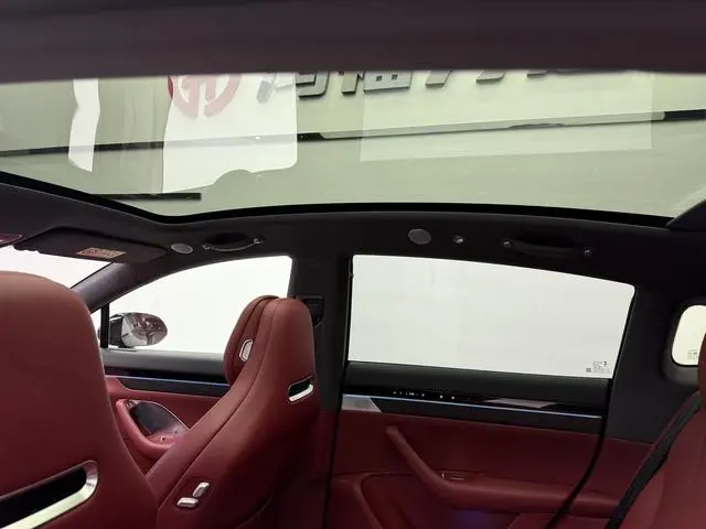 LUXEED Wisdom World R7 Pure electric UItra