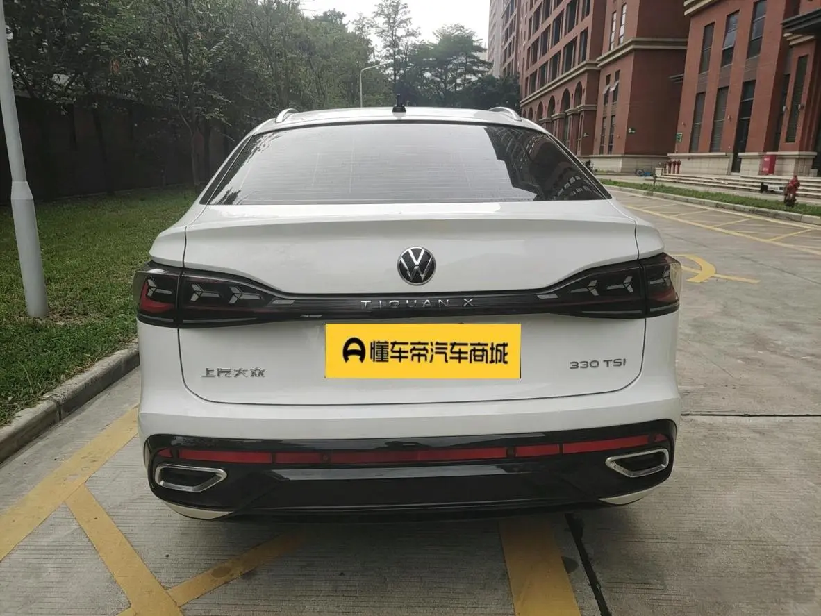 Volkswagen Tiguan X Facelifted 330TSI two-wheel drive premium edition