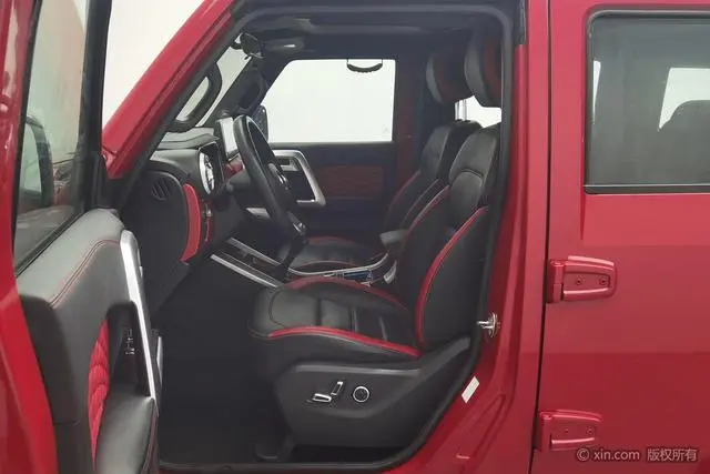 Beijing Beijing off-road BJ40 PLUS 2.3T manual four-wheel drive exclusive edition Country VI