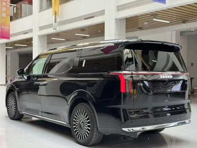ZEEKR ZEEKR 009 Seven-seater aisle version four-wheel drive 108kWh