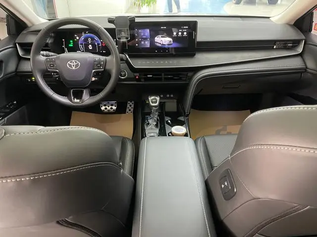 TOYOTA Camry Dual Engine 2.0 HSE Sports Lite Edition