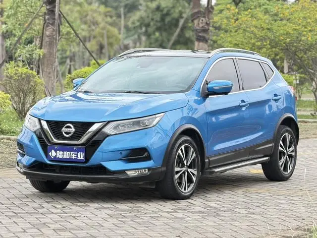 Nissan Qashqai 2.0L CVT Deluxe Edition
