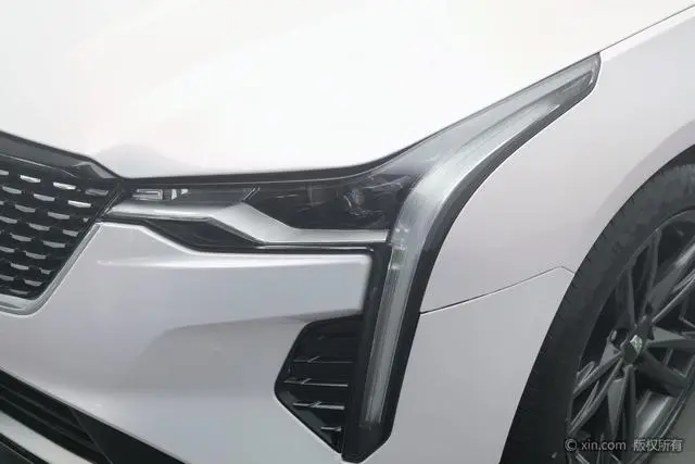 Cadillac Cadillac CT4 28T luxury
