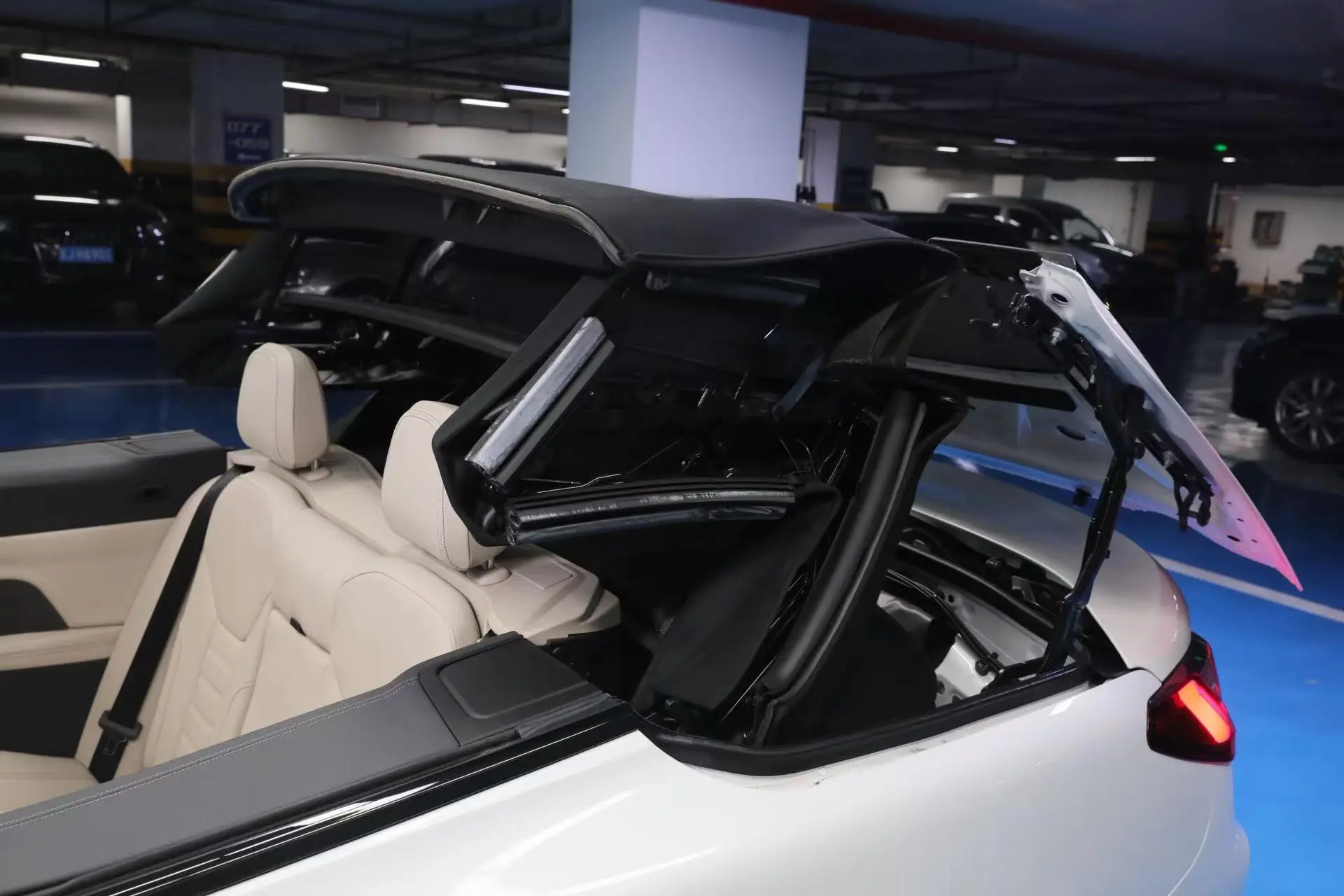 BMW BMW 4 Series Facelift 425i convertible M sports Yao Ye Suit
