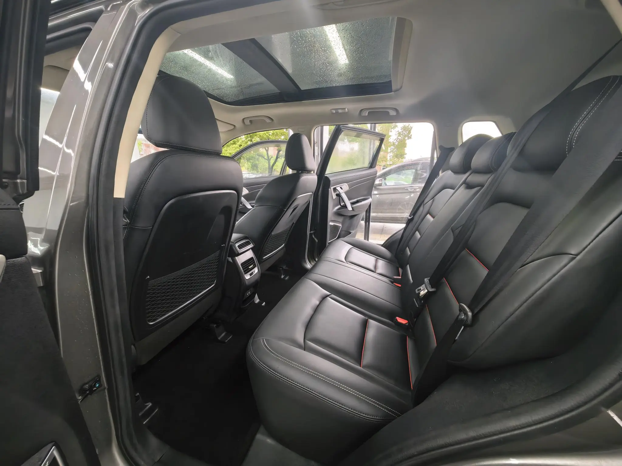 Geely Boyue 1.8TD DCT two-wheel drive intelligent 4G connected version