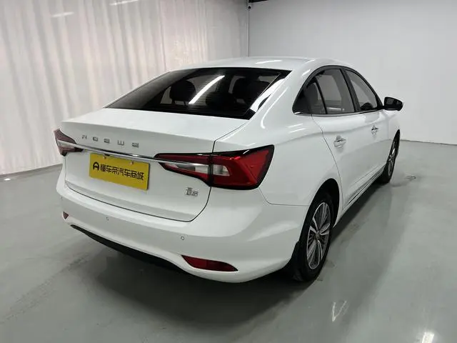 Roewe Roewe i5 1.5L automatic 4G interconnection Langham Place version Country V