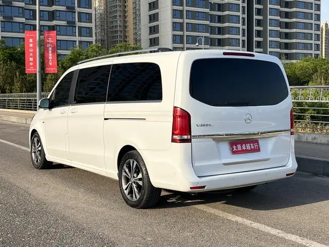 Mercedes-Benz Mercedes-Benz V-class V 260 L Premium Extended Version