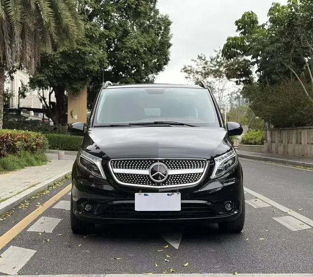 Mercedes-Benz Vito 2.0T Business Edition 7 Seats