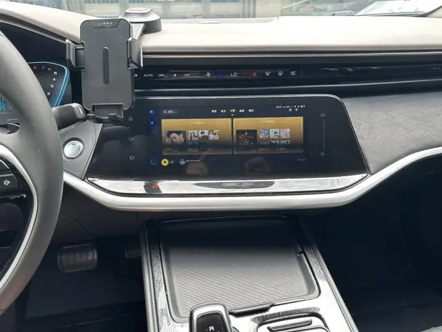 Dongfeng Fengshen Yi Hyun MAX 1.5T Super Spicy Dad Edition