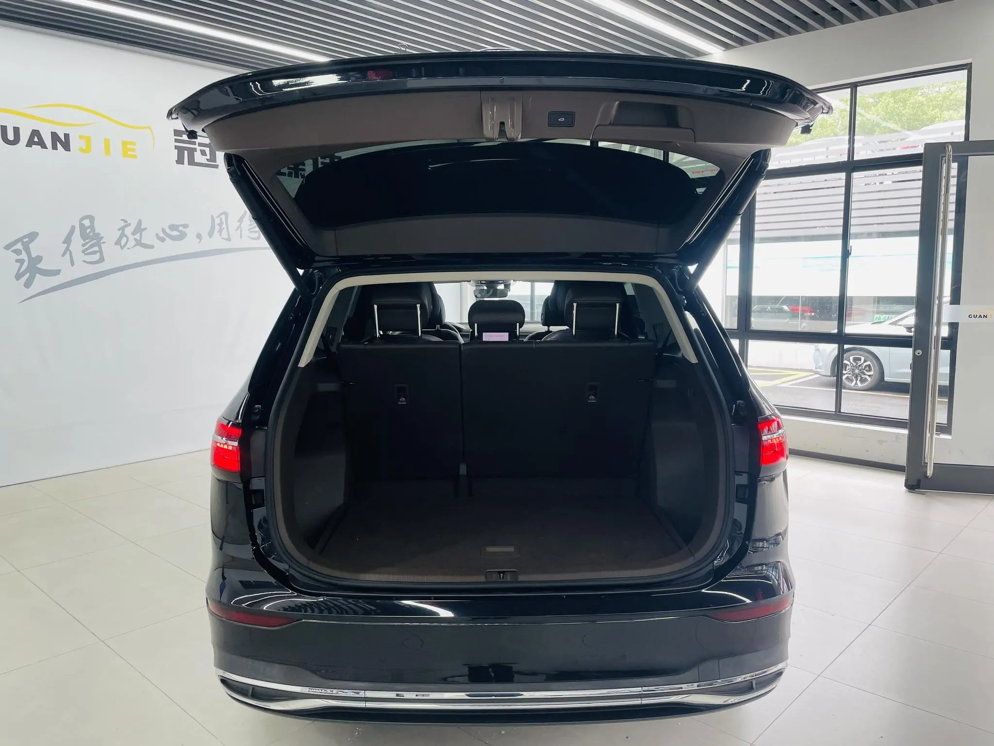 Volkswagen Weiran 380TSI Premium Edition