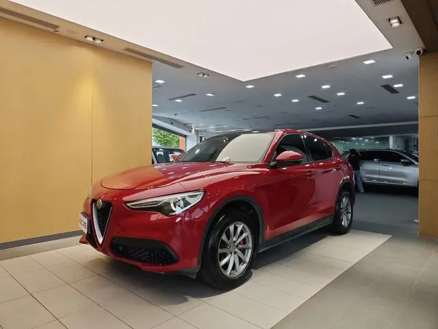 Alfa Romeo Stelvio 2.0T 200HP Elite Edition