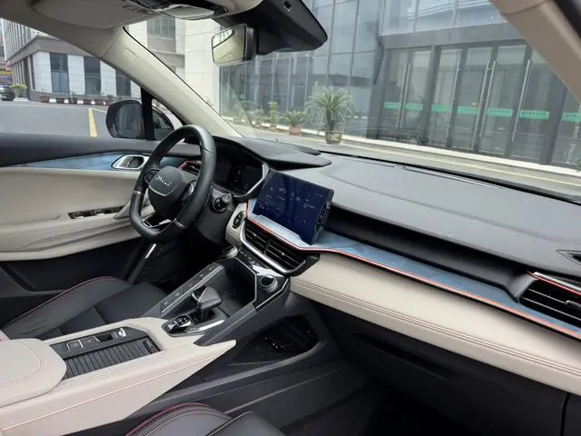 LYNK & CO Lynk 06 1.5T Yao Halo