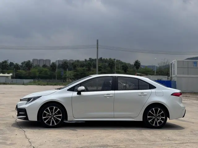 TOYOTA Lei Ling 185T CVT Sports Edition