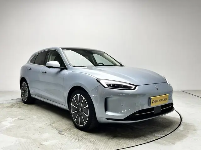 AITO Ask the world M5 Pure electric four-wheel drive performance version