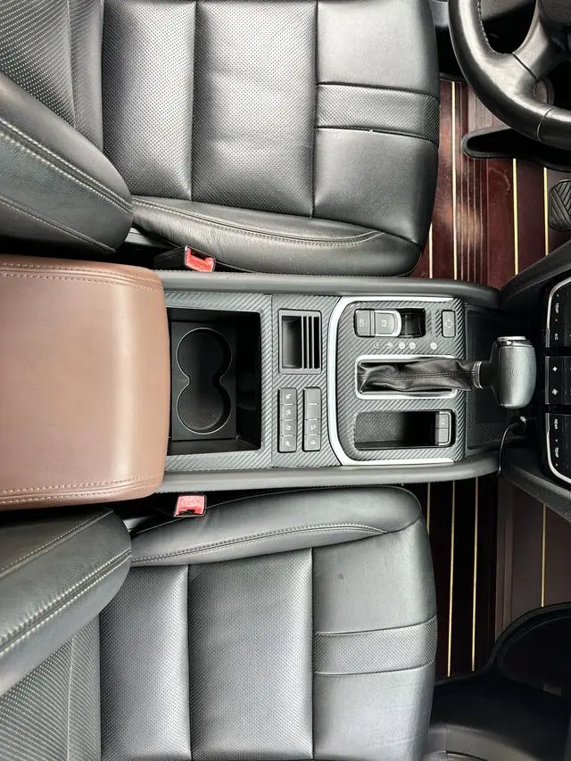 GAC Trumpchi GS8 320T two-wheel drive luxury Zhilian Edition 7 seats