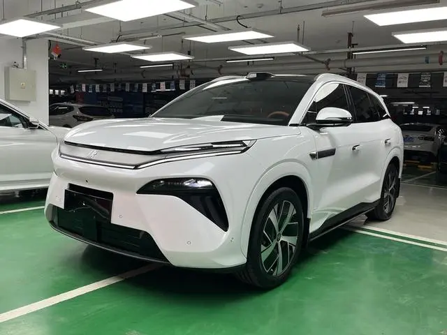 BYD Tang L DM DM-p 200KM four-wheel drive lidar flagship type