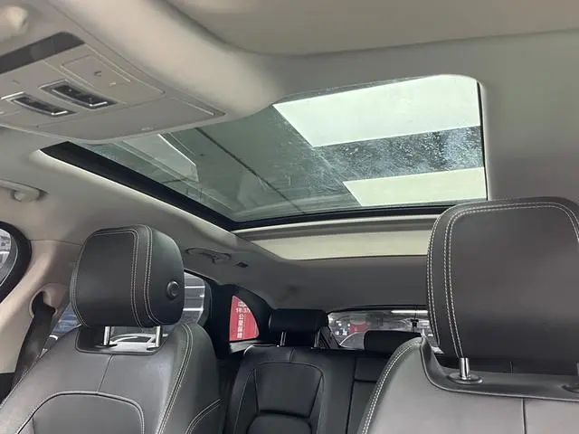 Jaguar Jaguar F-PACE 2.0T two-wheel drive R-Sport sports version