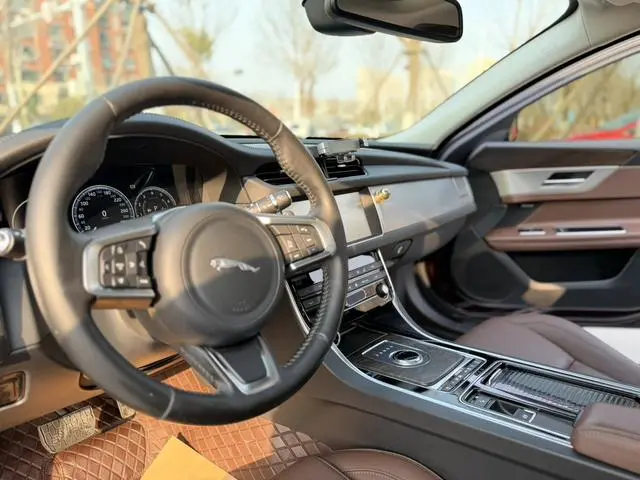 Jaguar Jaguar XFL XFL 2.0T 250PS two-wheel drive Deluxe Edition